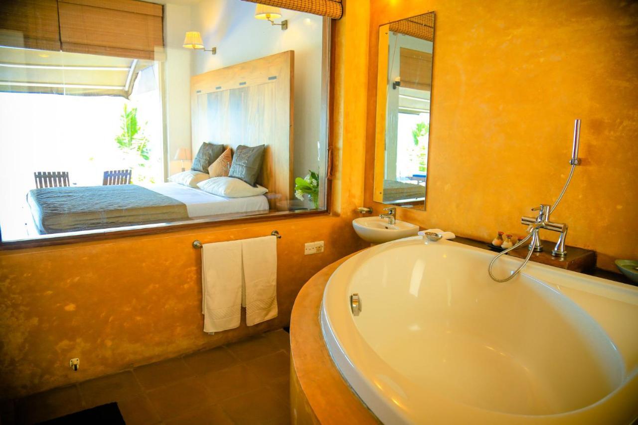 The Cove Hotel เนกอมโบ ภายนอก รูปภาพ