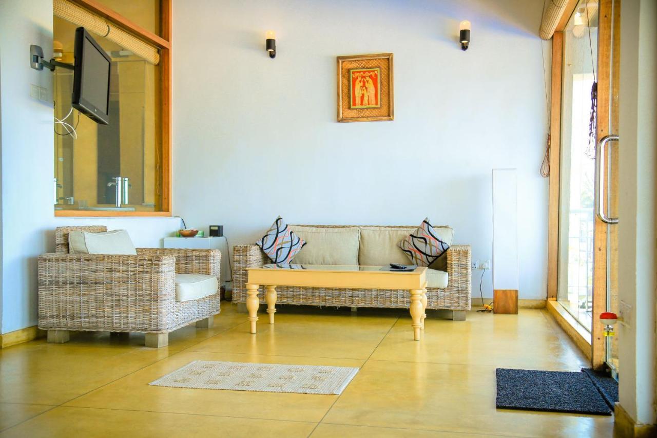 The Cove Hotel เนกอมโบ ภายนอก รูปภาพ